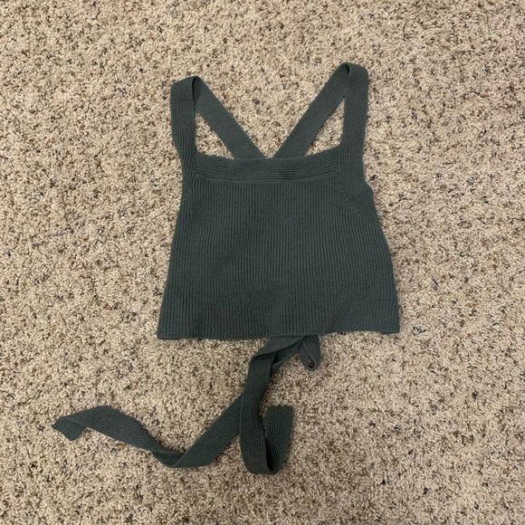 Aritzia Cayenne Top - Picture 2 of 7